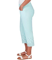 Ruby Rd. Petite Size Stretch Embroidered Eyelet Hem Pull-On Capri Pants