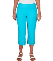 Ruby Rd. Stretch Embroidered Eyelet Hem Pull-On Capri Pants