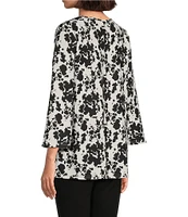 Slim Factor by Investments Abstract Splatter Print Crew Neck 3/4 Sleeve Top