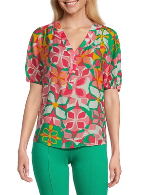 Slim Factor By Investments Julia Azalea Fashion Geo Print V-Neck Short Sleeve Top