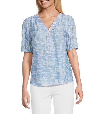 Slim Factor By Investments Julia Forever Blue Vintage Texture Print V-Neck Short Sleeve Top