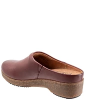 SoftWalk Arvada Leather Clogs