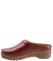 SoftWalk Arvada Leather Clogs