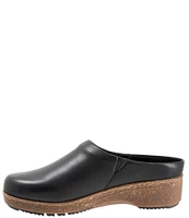 SoftWalk Arvada Leather Clogs