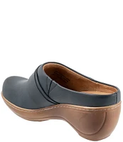 SoftWalk Macintyre Leather Clogs