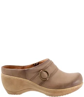 SoftWalk Macintyre Leather Clogs