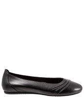 SoftWalk Safi Leather Ruched Flats