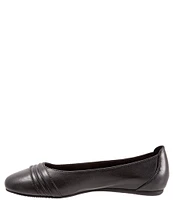 SoftWalk Safi Leather Ruched Flats