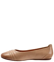 SoftWalk Safi Leather Ruched Flats