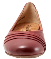 SoftWalk Safi Leather Ruched Flats