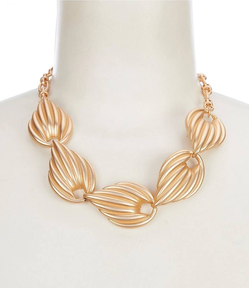 Southern Living Graduating Line Textured Metal Frontal Collar Necklace