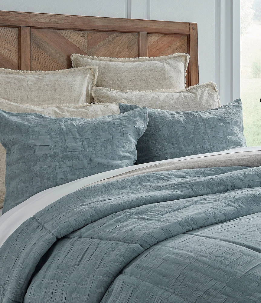 Southern Living Simplicity Collection Lucas Chenille Textured Comforter