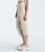 The North Face Aphrodite 2.0 Straight Leg Pull-On Capri Pants