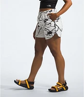 The North Face Women Classic Pathfinder Coyote Print Drawcord Waist Slant Pocket Pull-On Shorts