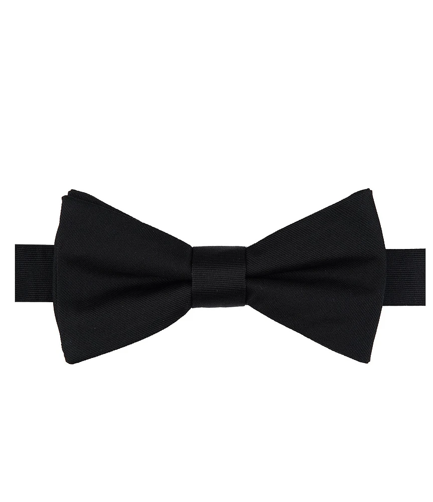 Tre Vero Solid Pre-Tied Bow Tie