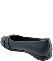 Trotters Daphne Leather Flats