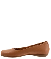 Trotters Sabine Leather Scalloped Slip-On Flats