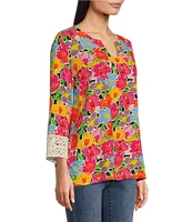 Tru Luxe Jeans Floral Crepe Split Notch Neckline 3/4 Sleeve Top