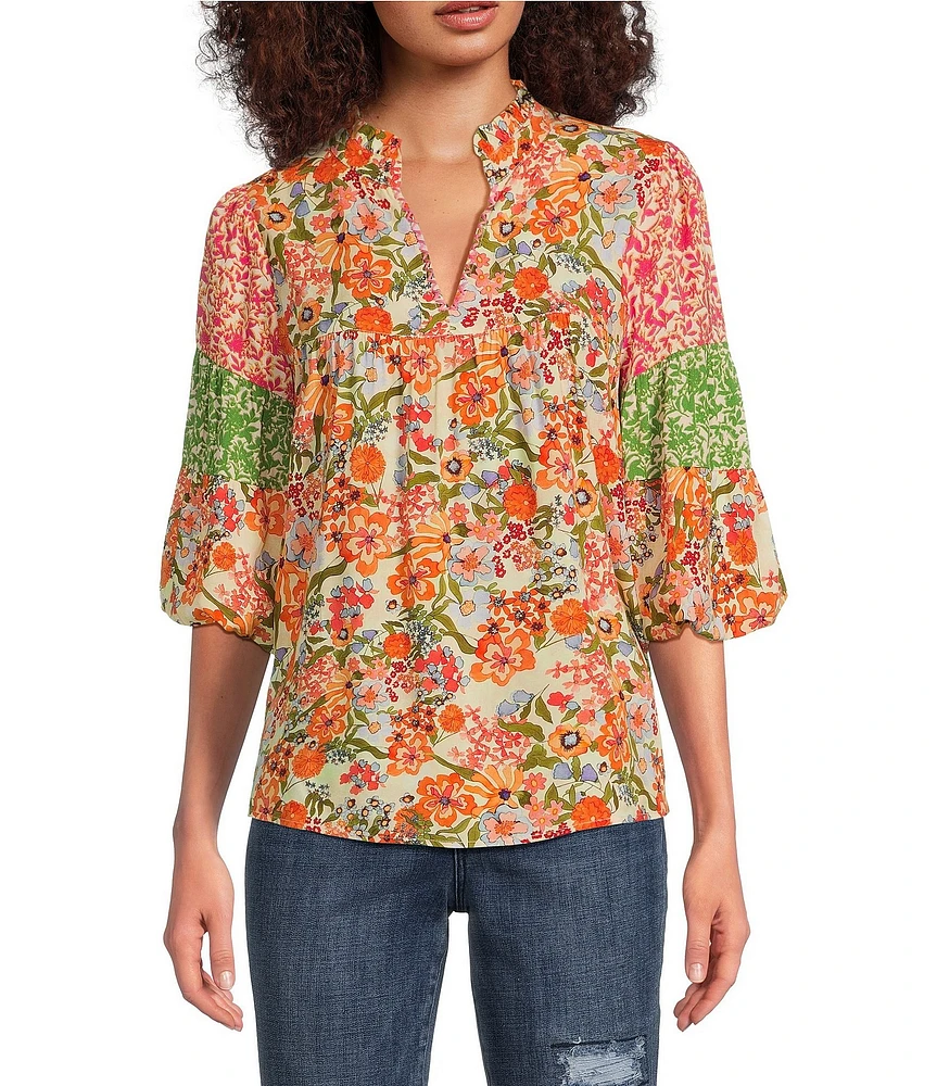 Tru Luxe Jeans Floral Split V-Neck 3/4 Sleeve Woven Challis Blouse