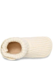 UGG Kids' Skylar and Ugg Beanie Gift Set Crib Shoes (Infant)