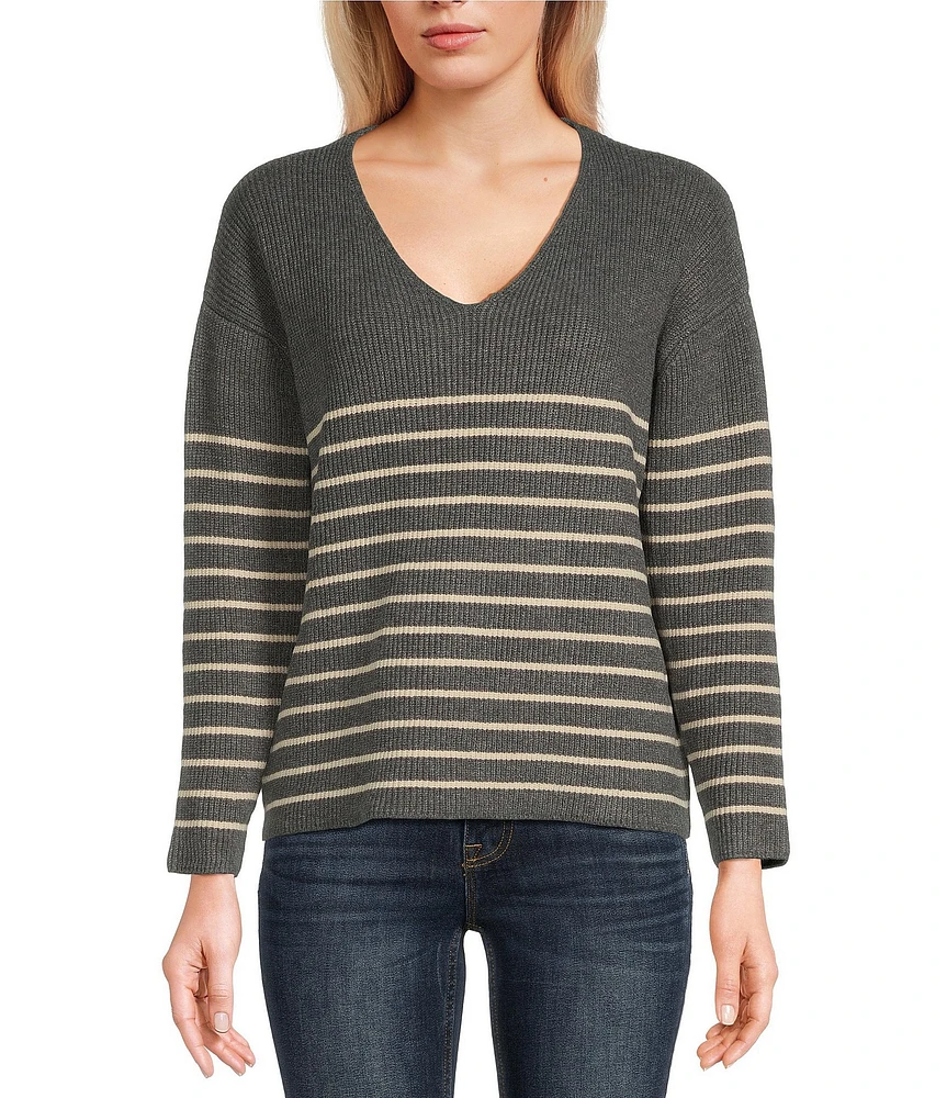 Vigoss Striped V-Neck Pullover