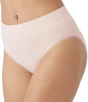 Wacoal Feeling Flexible Hi-Cut Brief Panty