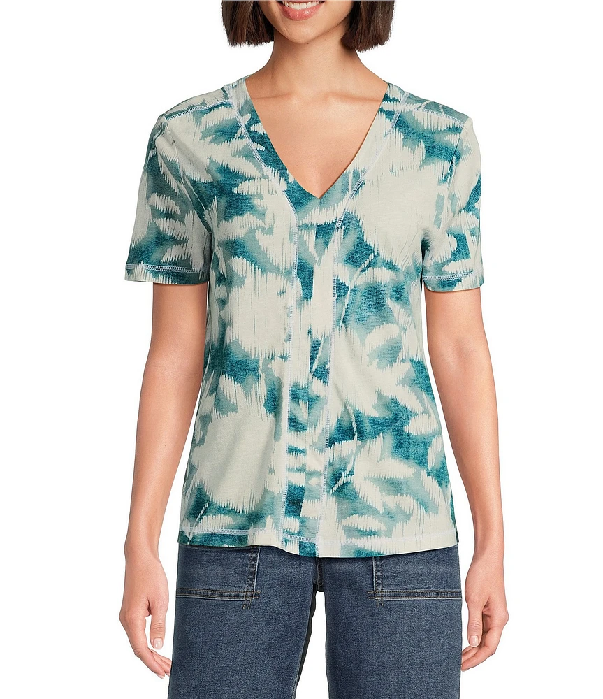 Westbound Petite Size Enchanted Garden Print Short Sleeve V-Neck Top