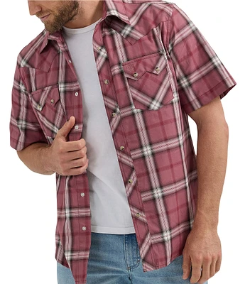 Wrangler® Sawtooth Plaid Short Sleeve Woven Shirt