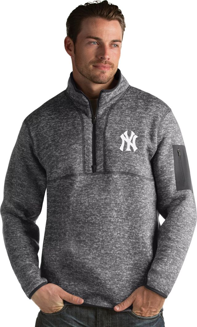 Yankees Baseball Antigua Men's New York Yankees Victory Cardigan