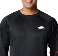 Columbia Men's Arkansas Razorbacks Black Terminal Tackle Long Sleeve Shirt