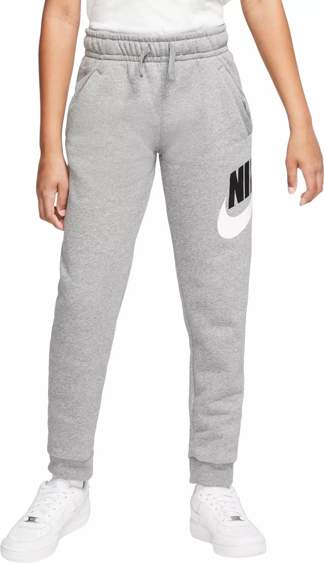 Nike Sportswear Club  Tracksuit trousers Boys  Buy online  Bergfreundeeu