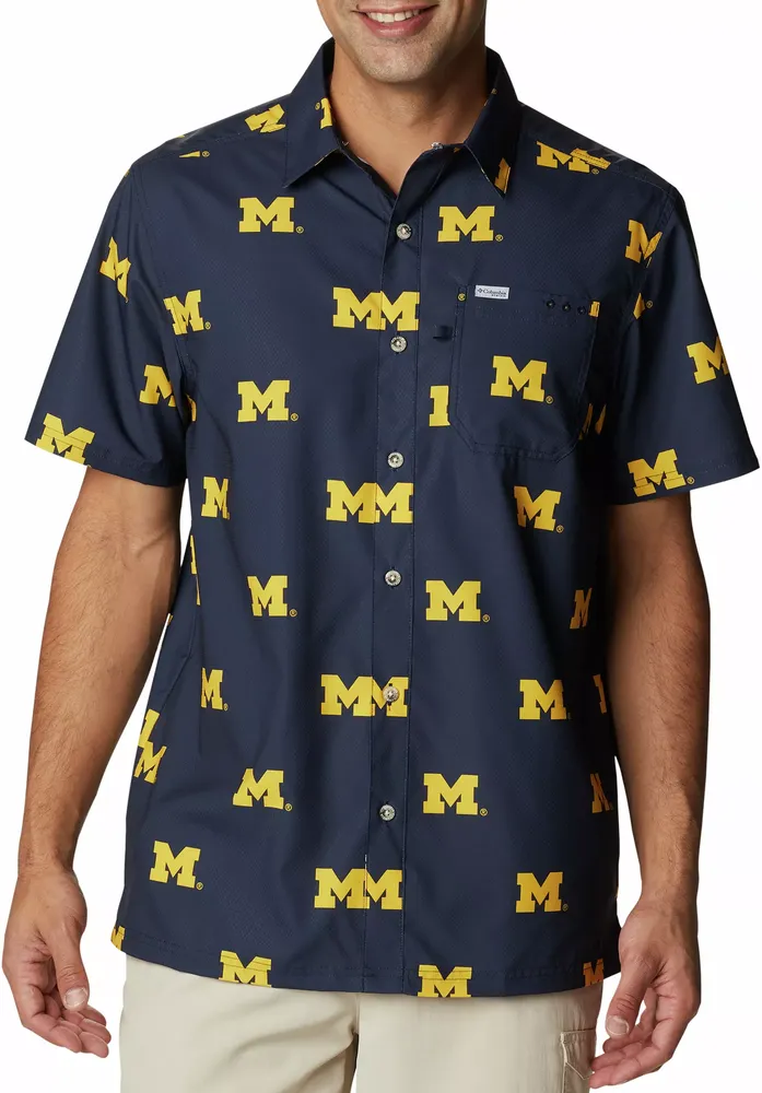 Columbia Men's Michigan Wolverines Blue CLG Super Slack Tide™ Short Sleeve Shirt