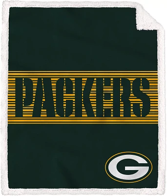 Pegasus Sports Green Bay Packers 50'' x 60'' Center Stripe Sherpa Blanket