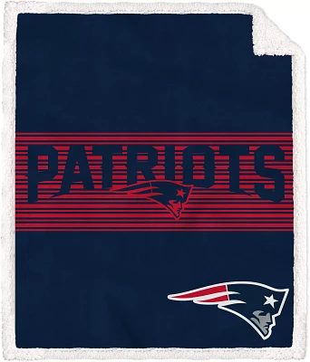 Pegasus Sports New England Patriots 50'' x 60'' Center Stripe Sherpa Blanket