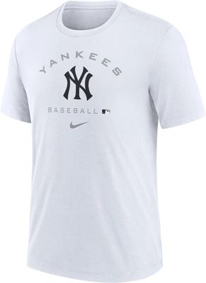 Dick's Sporting Goods Nike Men's New York Yankees Derek Jeter #2 Navy  T-Shirt