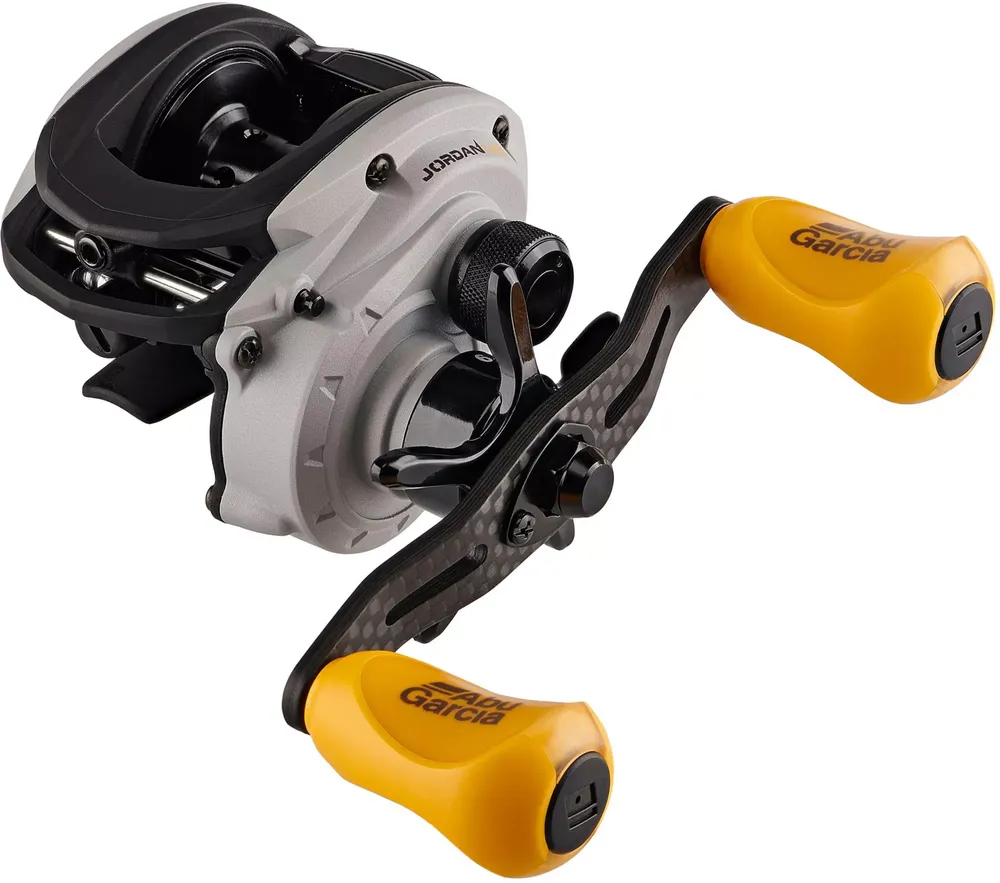 Abu garcia baitcasting reel in Sporting Goods