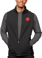 Antigua Men's Clemson Tigers Black Heather Course Vest