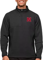 Antigua Men's Nebraska Cornhuskers Black Course 1/4 Zip Jacket