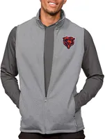 Antigua Chicago Bears Course Light Grey Heather Vest