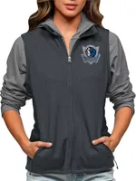 Antigua Women's Dallas Mavericks Charcoal Course Vest