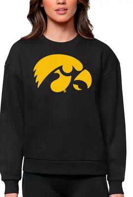 Antigua Women's Iowa Hawkeyes Victory Crew Sweatshirt