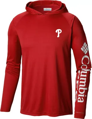 Columbia Men's Philadelphia Phillies Red Tackle Pullover Hoodie