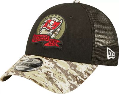 New Era 9Fifty Tampa Bay Buccaneers Retro Logo Camo Mesh Trucker Snapback  Hat