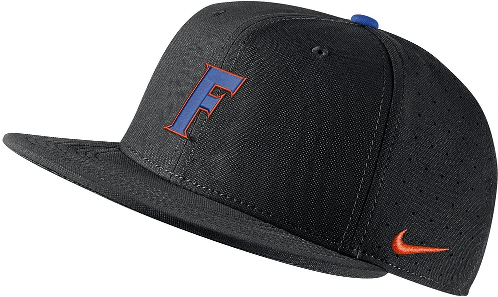 Nike Men's Florida Gators Black Aero True Baseball Fitted Hat