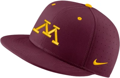 Nike Men's Minnesota Golden Gophers Maroon Aero True Baseball Fitted Hat