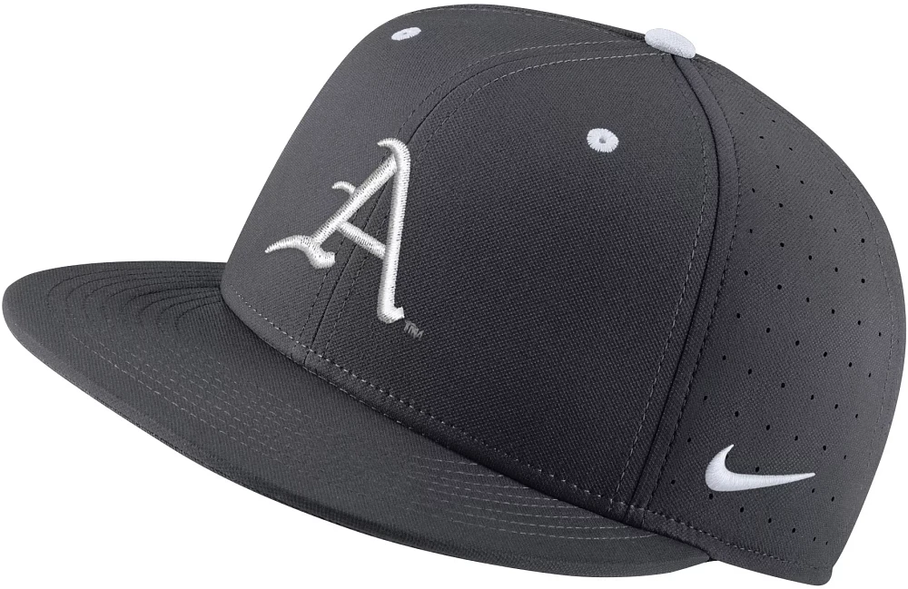 Nike Men's Arkansas Razorbacks Grey Aero True Baseball Fitted Hat