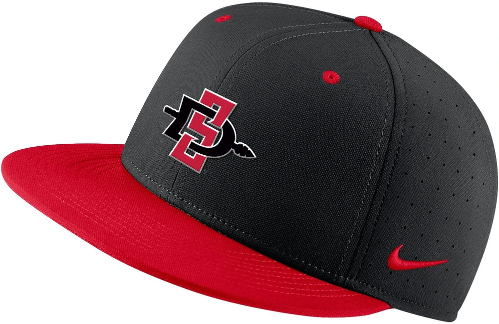 Nike Men's San Diego State Aztecs Black Aero True Baseball Fitted Hat