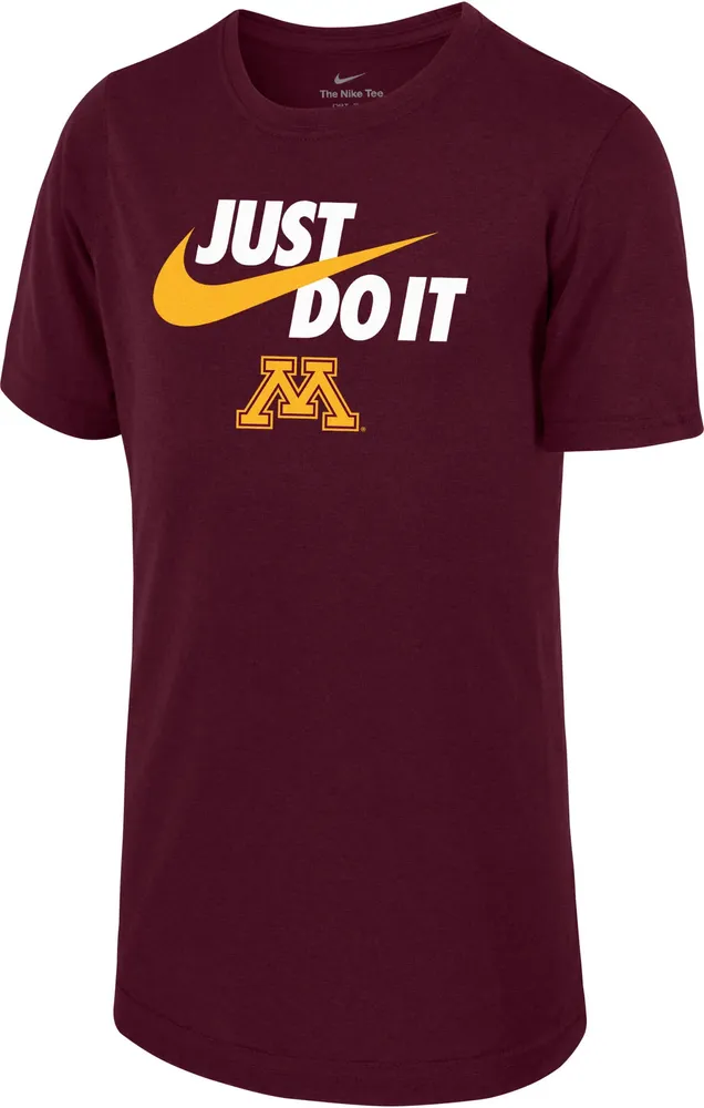 maroon dri fit shirt