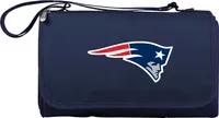 Picnic Time New England Patriots Outdoor Picnic Blanket Tote