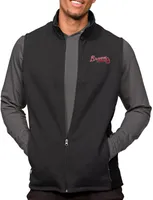 Antigua Men's Atlanta Braves Black Course Vest